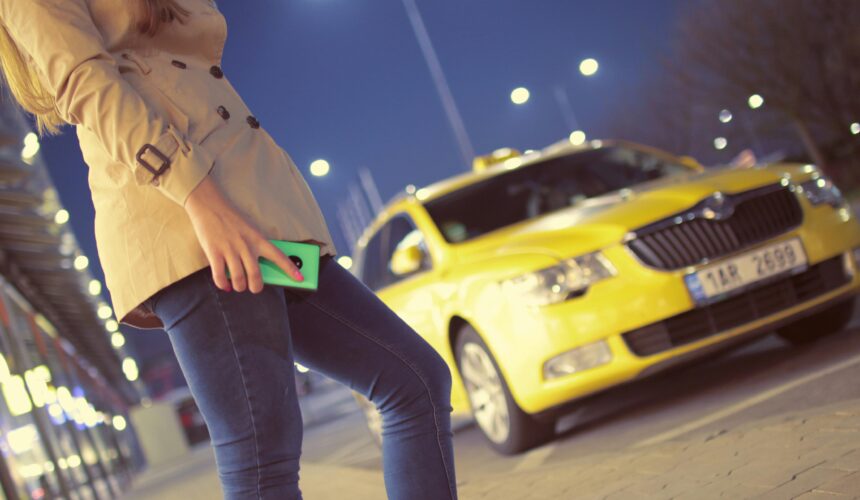 上海タクシー乗車トラブル撲滅！ ドライバーとスマートに連絡する5つの必須中国語